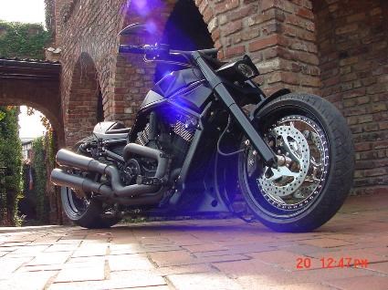 Umgebautes Motorrad Harley-Davidson Night Rod Special VRSCDX von X-Trem Custombikes - Bild 3 Umgebautes Motorrad Harley-Davidson Night Rod Special VRSCDX von X-Trem Custombikes - Bild 3
