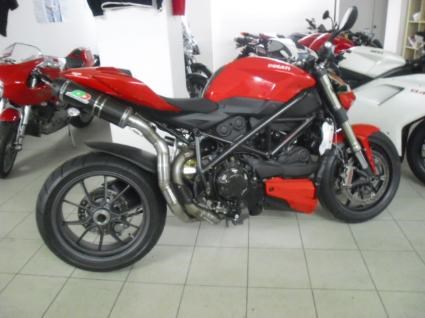 Umgebautes Motorrad Ducati Streetfighter von A.T.T.-Tiedemann-Motorräder e.Kfm - Bild 4