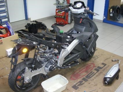 Umgebautes Motorrad Derbi GP1 L-SEAT 125 von Zweirad K. Hubeny GmbH - Bild 4 Umgebautes Motorrad Derbi GP1 L-SEAT 125 von Zweirad K. Hubeny GmbH - Bild 4