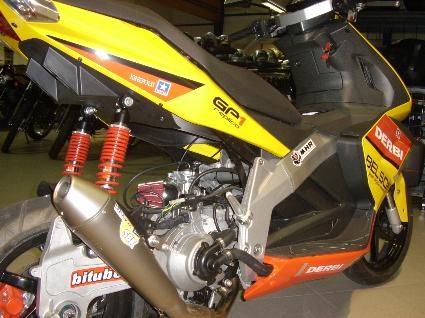 Umgebautes Motorrad Derbi GP1 L-SEAT 125 von Zweirad K. Hubeny GmbH - Bild 8 Umgebautes Motorrad Derbi GP1 L-SEAT 125 von Zweirad K. Hubeny GmbH - Bild 8