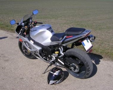 Umgebautes Motorrad Suzuki GSX-R 1000 von Robbie - Bild 2 Umgebautes Motorrad Suzuki GSX-R 1000 von Robbie - Bild 2