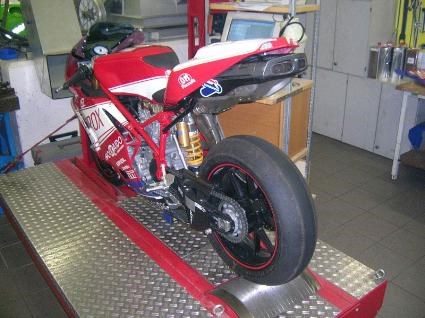 Umgebautes Motorrad Ducati 749 R von Rameis Motorradhandel - Bild 2 Umgebautes Motorrad Ducati 749 R von Rameis Motorradhandel - Bild 2