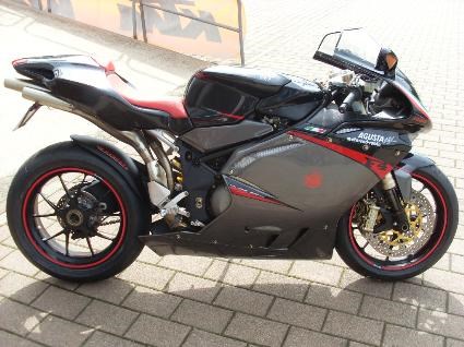 Umgebautes Motorrad MV Agusta F4 1000 von Motorrad Rubin GmbH & Co.KG - Bild 3 Umgebautes Motorrad MV Agusta F4 1000 von Motorrad Rubin GmbH & Co.KG - Bild 3