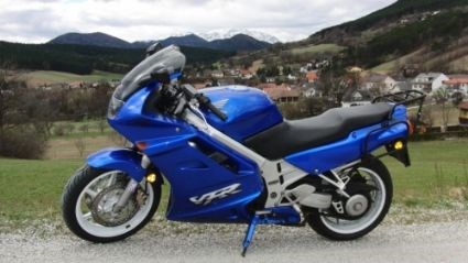 Umgebautes Motorrad Honda VFR 750 von geriwrn - Bild 1 Umgebautes Motorrad Honda VFR 750 von geriwrn - Bild 1