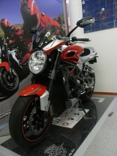 Umgebautes Motorrad MV Agusta Brutale 1090 RR von W.West Performance - Bild 3 Umgebautes Motorrad MV Agusta Brutale 1090 RR von W.West Performance - Bild 3