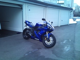 Yamaha R1 Custom Bike
