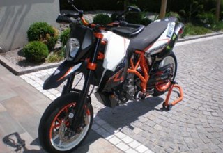 KTM 990 Supermoto R KTM 990 Supermoto R