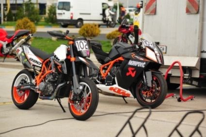 Umgebautes Motorrad KTM 990 Supermoto R von steina90 - Bild 10 Umgebautes Motorrad KTM 990 Supermoto R von steina90 - Bild 10