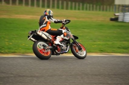 Umgebautes Motorrad KTM 990 Supermoto R von steina90 - Bild 4 Umgebautes Motorrad KTM 990 Supermoto R von steina90 - Bild 4