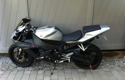 Yamaha R1 Custom Bike