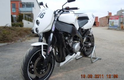 Yamaha FZR 600 R Custom Bike Yamaha FZR 600 R Custom Bike