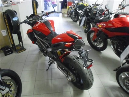 Umgebautes Motorrad Benelli TNT R 160 von A.T.T.-Tiedemann-Motorräder e.Kfm - Bild 5 Umgebautes Motorrad Benelli TNT R 160 von A.T.T.-Tiedemann-Motorräder e.Kfm - Bild 5