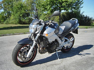 Umgebautes Motorrad Suzuki GSR 600 von wazi - Bild 3 Umgebautes Motorrad Suzuki GSR 600 von wazi - Bild 3