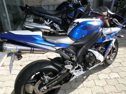 Umgebautes Motorrad Yamaha R1 von MOTO-VÖLKL - Völkl GmbH - Bild 2 Umgebautes Motorrad Yamaha R1 von MOTO-VÖLKL - Völkl GmbH - Bild 2