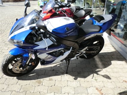 Umgebautes Motorrad Yamaha R1 von MOTO-VÖLKL - Völkl GmbH - Bild 4 Umgebautes Motorrad Yamaha R1 von MOTO-VÖLKL - Völkl GmbH - Bild 4
