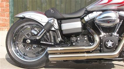 Umgebautes Motorrad Harley-Davidson Dyna Street Bob FXDB von HK-Technik Kemeter OG - Bild 4 Umgebautes Motorrad Harley-Davidson Dyna Street Bob FXDB von HK-Technik Kemeter OG - Bild 4
