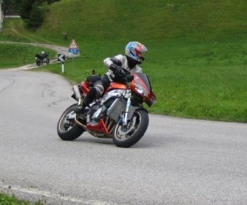 Umgebautes Motorrad Yamaha R1 von tim72 - Bild 5 Umgebautes Motorrad Yamaha R1 von tim72 - Bild 5