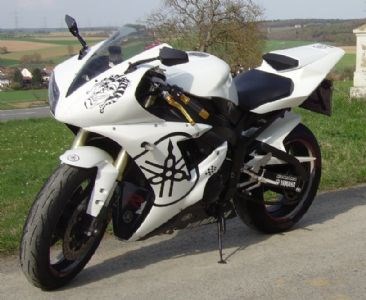 Umgebautes Motorrad Yamaha R1 von DreadRock - Bild 2 Umgebautes Motorrad Yamaha R1 von DreadRock - Bild 2