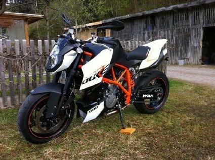 Umgebautes Motorrad KTM 990 Super Duke R von Trioler - Bild 1 Umgebautes Motorrad KTM 990 Super Duke R von Trioler - Bild 1