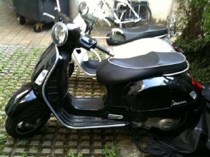 Umgebautes Motorrad Vespa GTS 300 i.e. Super von schnecke10000 - Bild 2 Umgebautes Motorrad Vespa GTS 300 i.e. Super von schnecke10000 - Bild 2