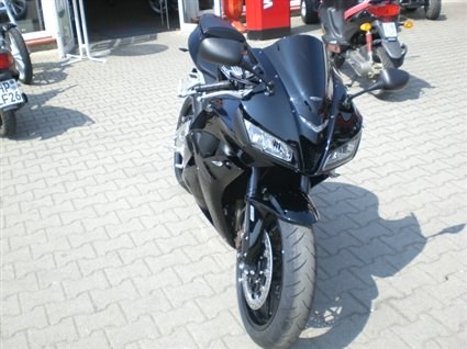 Umgebautes Motorrad Honda CBR600RR von Auto-und Motorradhaus Bürstadt GmbH - Bild 3 Umgebautes Motorrad Honda CBR600RR von Auto-und Motorradhaus Bürstadt GmbH - Bild 3
