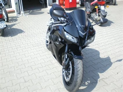 Umbgebautes Motorrad Honda CBR600RR Bild 3: Umbgebautes Motorrad Honda CBR600RR