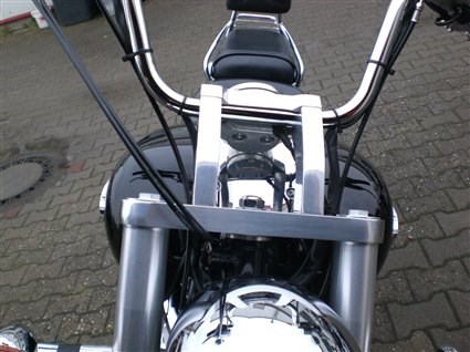 Umgebautes Motorrad Honda VTX 1800 von Auto-und Motorradhaus Bürstadt GmbH - Bild 3 Umgebautes Motorrad Honda VTX 1800 von Auto-und Motorradhaus Bürstadt GmbH - Bild 3