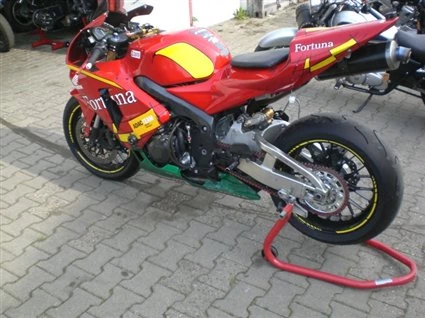 Umbgebautes Motorrad Honda CBR600RR Bild 1: Umbgebautes Motorrad Honda CBR600RR