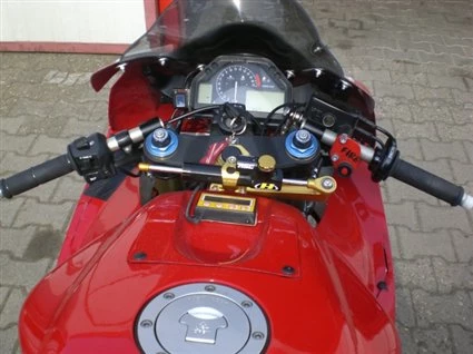 Umbgebautes Motorrad Honda CBR600RR Bild 4: Umbgebautes Motorrad Honda CBR600RR
