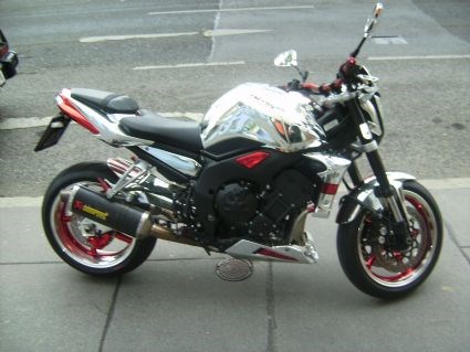 Umgebautes Motorrad Yamaha FZ1 von Pongo - Bild 2 Umgebautes Motorrad Yamaha FZ1 von Pongo - Bild 2