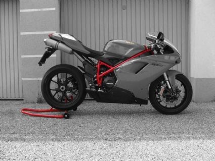 Umgebautes Motorrad Ducati 848 EVO von TproZraceR - Bild 5 Umgebautes Motorrad Ducati 848 EVO von TproZraceR - Bild 5