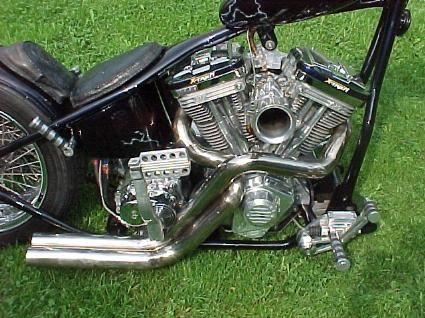 Umgebautes Motorrad Harley-Davidson Softail Custom FXSTC von X-Trem Custombikes - Bild 2 Umgebautes Motorrad Harley-Davidson Softail Custom FXSTC von X-Trem Custombikes - Bild 2