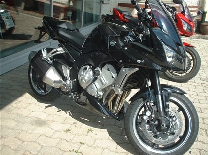 Umgebautes Motorrad Yamaha FZ1 Fazer von MOTO-VÖLKL - Völkl GmbH - Bild 1 Umgebautes Motorrad Yamaha FZ1 Fazer von MOTO-VÖLKL - Völkl GmbH - Bild 1