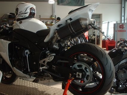Umgebautes Motorrad Yamaha R1 von MOTO-VÖLKL - Völkl GmbH - Bild 1 Umgebautes Motorrad Yamaha R1 von MOTO-VÖLKL - Völkl GmbH - Bild 1