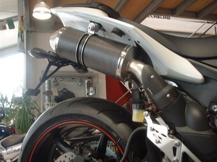 Umgebautes Motorrad Yamaha R1 von MOTO-VÖLKL - Völkl GmbH - Bild 7 Umgebautes Motorrad Yamaha R1 von MOTO-VÖLKL - Völkl GmbH - Bild 7