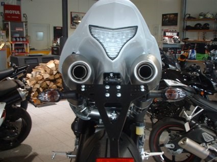 Umgebautes Motorrad Yamaha R1 von MOTO-VÖLKL - Völkl GmbH - Bild 8 Umgebautes Motorrad Yamaha R1 von MOTO-VÖLKL - Völkl GmbH - Bild 8