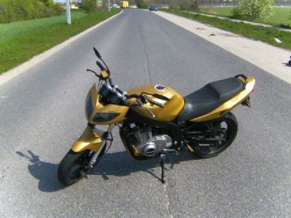 Umgebautes Motorrad Suzuki GS 500 von ForumSnowboards - Bild 2 Umgebautes Motorrad Suzuki GS 500 von ForumSnowboards - Bild 2