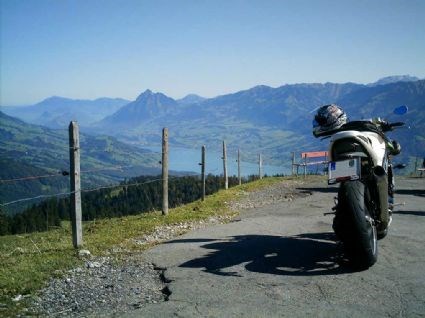 Umgebautes Motorrad Triumph Speed Triple 1050 von lurcher - Bild 4 Umgebautes Motorrad Triumph Speed Triple 1050 von lurcher - Bild 4