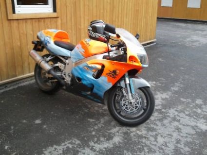 Umgebautes Motorrad Suzuki GSX-R 750 von Seeed911 - Bild 1 Umgebautes Motorrad Suzuki GSX-R 750 von Seeed911 - Bild 1