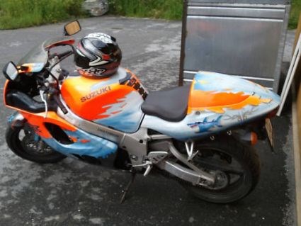 Umgebautes Motorrad Suzuki GSX-R 750 von Seeed911 - Bild 3 Umgebautes Motorrad Suzuki GSX-R 750 von Seeed911 - Bild 3