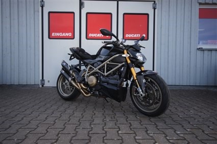 Umgebautes Motorrad Ducati Streetfighter S von Schilling IM Racing GmbH & Co. KG - Bild 1