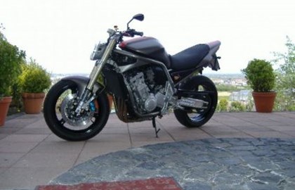 Yamaha FZS 1000 Fazer Custom Bike Yamaha FZS 1000 Fazer Custom Bike