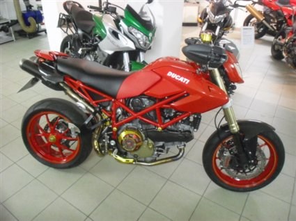 Umgebautes Motorrad Ducati Hypermotard 1100 S von A.T.T.-Tiedemann-Motorräder e.Kfm - Bild 2 Umgebautes Motorrad Ducati Hypermotard 1100 S von A.T.T.-Tiedemann-Motorräder e.Kfm - Bild 2