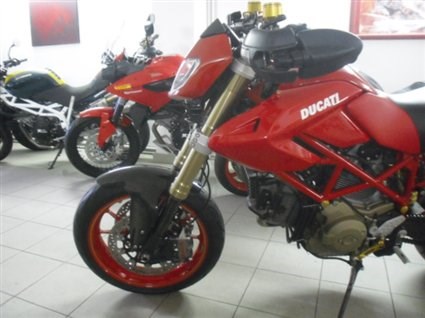 Umgebautes Motorrad Ducati Hypermotard 1100 S von A.T.T.-Tiedemann-Motorräder e.Kfm - Bild 6 Umgebautes Motorrad Ducati Hypermotard 1100 S von A.T.T.-Tiedemann-Motorräder e.Kfm - Bild 6