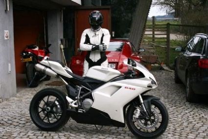 Umgebautes Motorrad Ducati 848 von powerfrau - Bild 2 Umgebautes Motorrad Ducati 848 von powerfrau - Bild 2