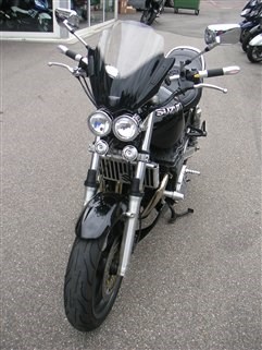 Umgebautes Motorrad Suzuki GSX 750 von Moto Studio Thomas Holtz - Bild 2 Umgebautes Motorrad Suzuki GSX 750 von Moto Studio Thomas Holtz - Bild 2