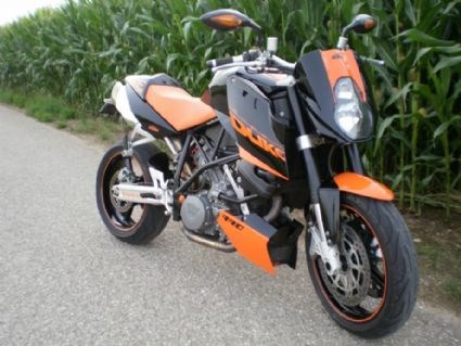 Umgebautes Motorrad KTM 990 Super Duke von KTM-Markus2504 - Bild 2 Umgebautes Motorrad KTM 990 Super Duke von KTM-Markus2504 - Bild 2