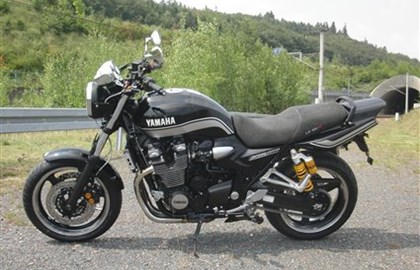 Yamaha XJR 1300 Custom Bike Yamaha XJR 1300 Custom Bike