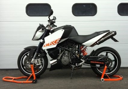 Umgebautes Motorrad KTM 990 Super Duke von sLindi - Bild 2 Umgebautes Motorrad KTM 990 Super Duke von sLindi - Bild 2