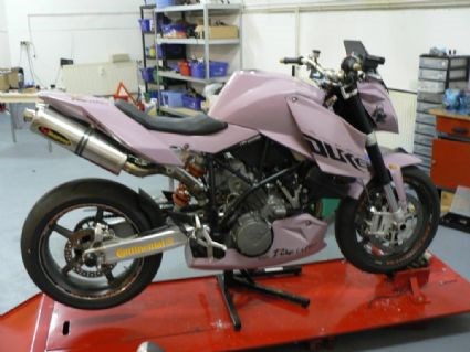 Umgebautes Motorrad KTM 990 Super Duke von edefauler - Bild 1 Umgebautes Motorrad KTM 990 Super Duke von edefauler - Bild 1
